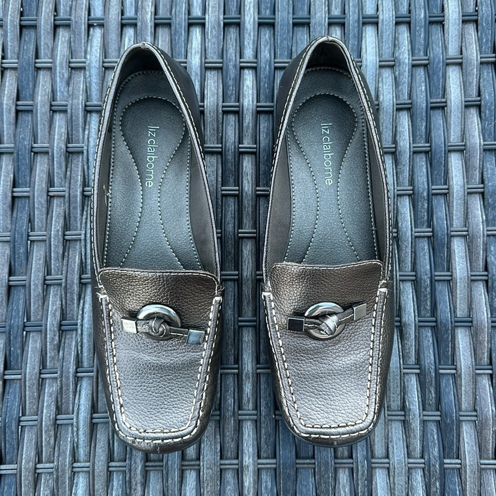 Liz Claiborne Metallic Pewter Pebbled Leather Square Toe Loafers w/ Accent
